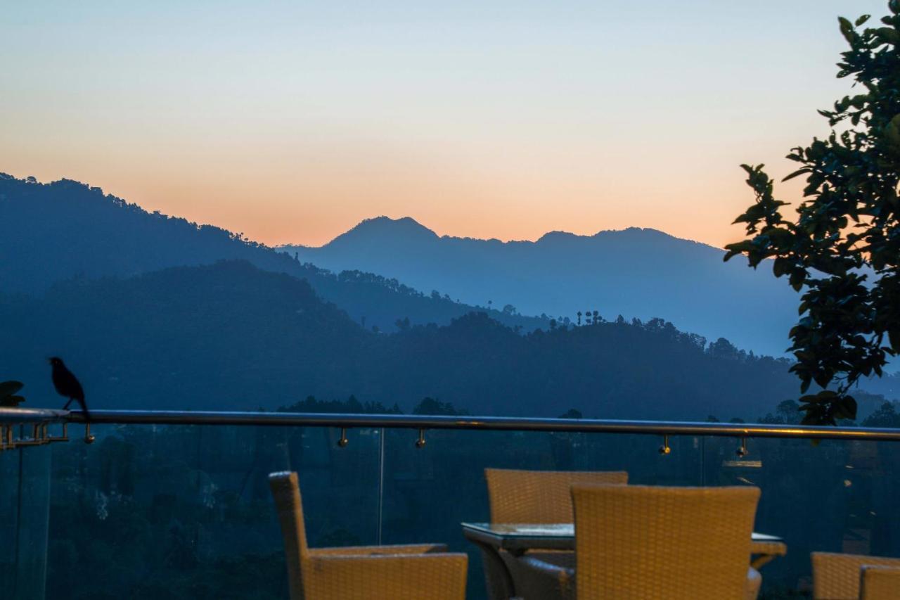 The First View Resort Lansdowne Exterior foto